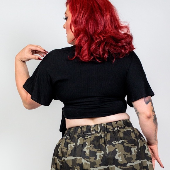 Plus Size ‘Cortese’ Wrap Front Crop Top - Picture 5 of 7